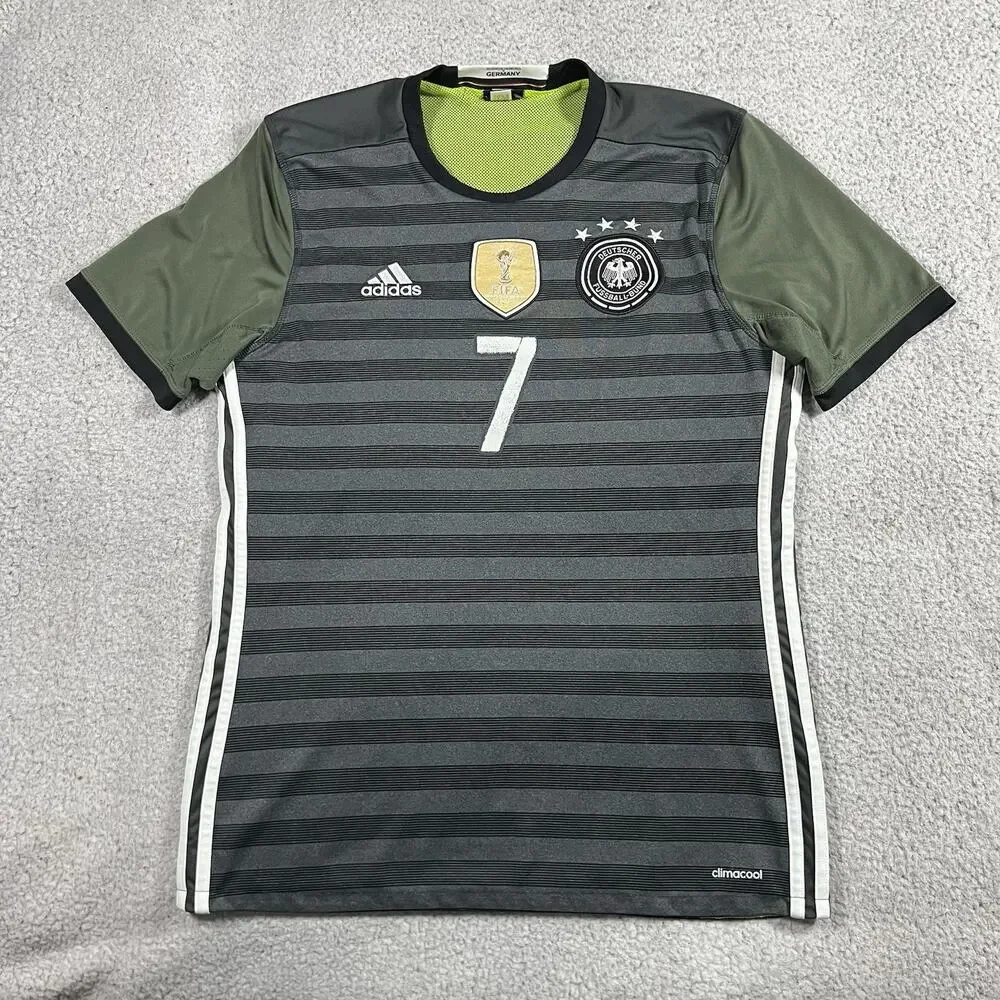 Germany Jersey Men L National Soccer Football #7 Schweinsteiger Training 2016-17